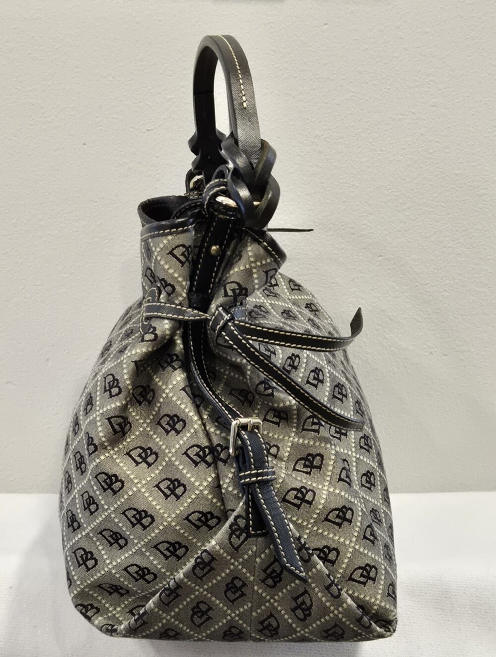 Dooney & Bourke Vintage Large Black and Gray Signature Monogram Shoulder Bag - Picture 4 of 16